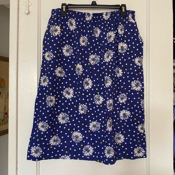 Vintage Dresses & Skirts - Vintage Blue Skirt with White Daisies Size XL - Pykettes
